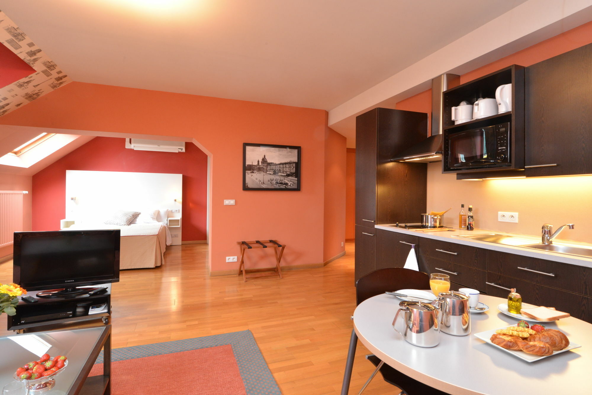 Mas Aparthotel Eu Bruselas Exterior foto